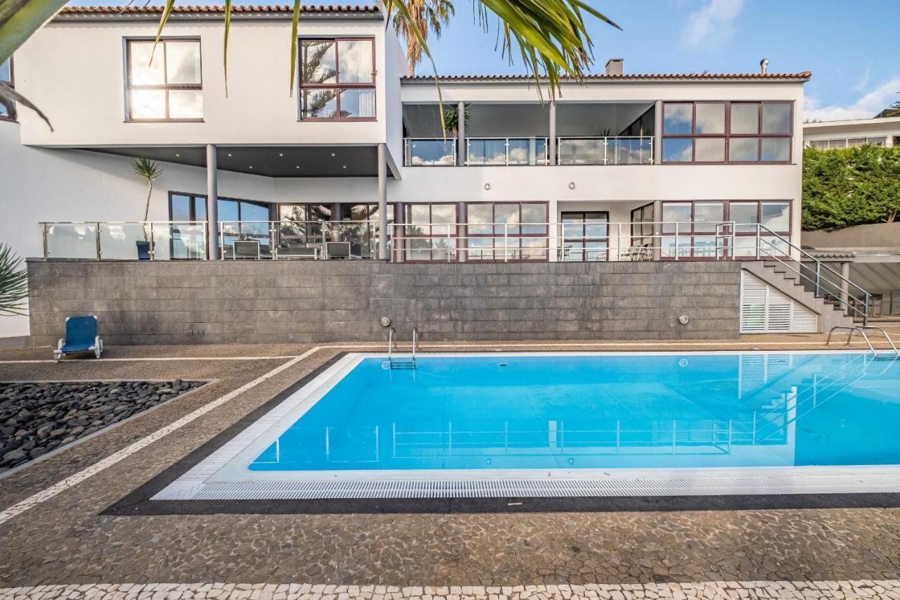 Ample Villa With Pool And Gorgeous Ocean View Funchal  Exterior photo